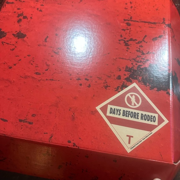 Travis Scott 10 Years Days Before Rodeo Box Set Shirt (Shirt + Box ONLY) - Picture 4 of 4